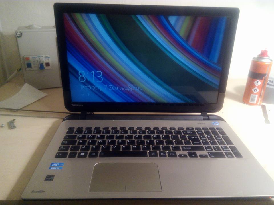 Service Toshiba Satellite - Στήριξη οθόνης